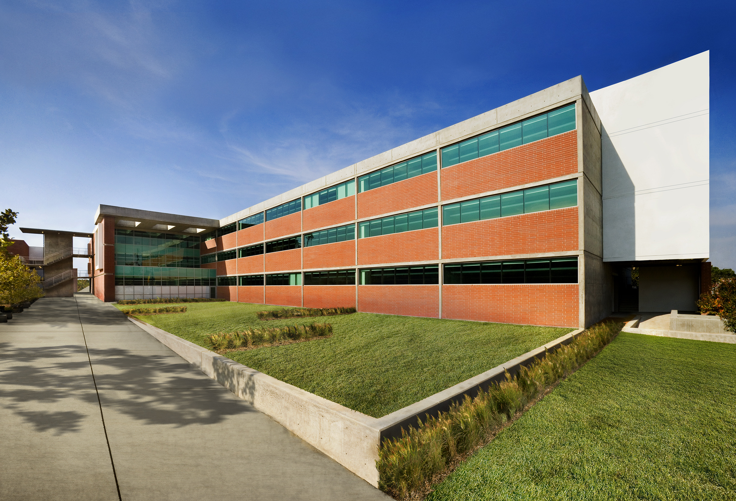 EL CAMINO COLLEGE